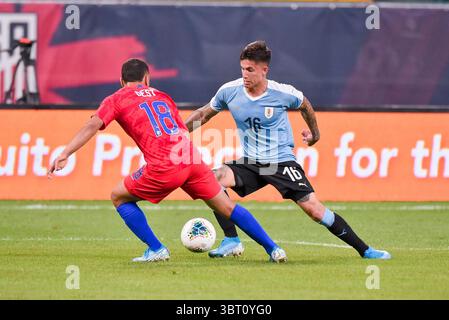 10. September 2019: Uruguay-Stürmer Brain Rodriquez (16) versucht, die Verteidigung des US-Nationalmannschaftsverteidigers Sergino Dest (18) während des letzten Spiels vor der CONCACACAF Nations League zu umgehen, als die United States Men's National Team Uruguay im Busch Stadium in St. Louis City, MO Ulreich/CSM (Credit Image: &Copy; Richard Ulreich/CSM via ZUMA Wire) ausgetragen hat. Stockfoto