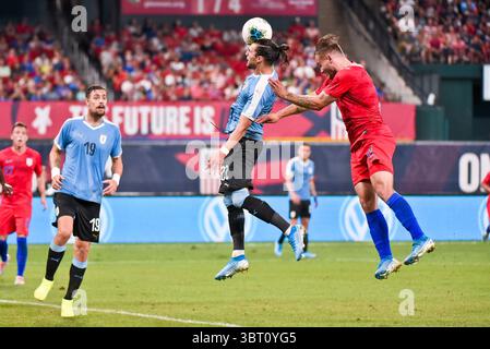 September 2019: Uruguay-Verteidiger Martin Caceres (22) führt den gekreuzten Ball während des letzten Spiels vor der CONCACAF Nations League an, als die United States Men's National Team Uruguay im Busch Stadium in St. Louis City, MO Ulreich/CSM (Credit Image: &Copy; Richard Ulreich/CSM via ZUMA Wire) ausrichtete. Stockfoto