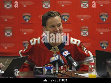 12. September 2019, Sunrise, FL, USA: Florida Panthers Center Henrik Borgstrom spricht mit den Medien während des Medientages im BB&T Center am 12. September 2019 in Sunrise, Florida (Credit Image: © TNS via ZUMA Wire) Stockfoto