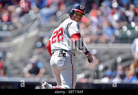 8. September 2019: Juan Soto, der Outfielder der Washington Nationals, lächelt, als er im SunTrust Park in Atlanta, GA, einen Homerun im dritten Inning eines MLB-Spiels gegen die Atlanta Braves getroffen hat. Austin McAfee/CSM(Kreditbild: &Copy; Austin McAfee/CSM via ZUMA Wire) Stockfoto