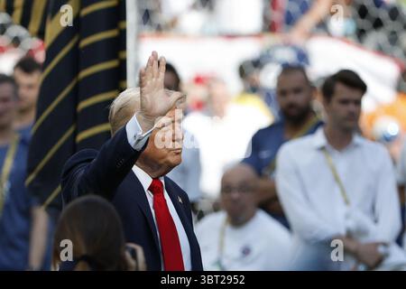 US-Präsident Donald Trump beim Finale der FIFA Club-Weltmeisterschaft 2025 zwischen Chelsea FC und Paris Saint-Germain (PSG) am 13. Juli 2025 im MetLife Stadium in East Rutherford, New Jersey, USA Stockfoto