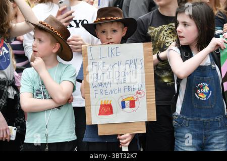 20. September 2019, Melbourne, Victoria, Australien: Demonstranten von Schulkindern marschieren beim Global Climate Strike in Melbourne, Australien. (Bild: © Sydney Low/ZUMA Wire) Stockfoto