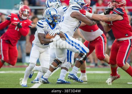 21. September 2019: Hampton Pirates Running Back will Eason (13) sucht im Williams Stadium in Lynchburg, VA, nach freiem Raum während der NCAA-Football-Action zwischen den Hampton Pirates und den Liberty Flames. Jonathan Huff/CSM.(Credit Image: &Copy; Jonathan Huff/CSM via ZUMA Wire) Stockfoto