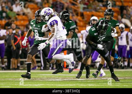 21. September 2019: Die Central Arkansas Bears laufen zurück Carlos Blackman #23 läuft im Aloha Stadium in Honolulu, HI, um einen ersten Down zwischen den Hawaii Rainbow Warriors und den University of Central Arkansas Bears zu machen. - Glenn Yoza/CSM(Kreditbild: &Copy; Glenn Yoza/CSM via ZUMA Wire) Stockfoto