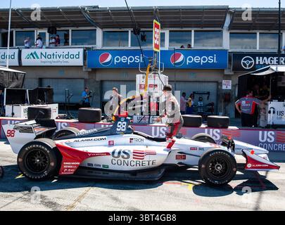 September 2019 Monterey, CA, USA Andretti Herta Autosport mit Bordstein-Agajanian Boxencrew vor dem Firestone Grand Prix von Monterey IndyCar Championship auf dem WeatherTech Raceway Laguna Seca Monterey, CA Thurman James / CSM(Credit Image: &Copy; Thurman James/CSM via ZUMA Wire) Stockfoto