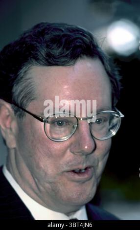 März 1996, Washington, DC, USA: Washington DC, USA, 14. März 1996. Steve Malcom Forbes Jr kündigt seinen Rücktritt als Kandidat für den Präsidentschaftskandidaten der Republikanischen Partei an. (Kreditbild: © Mark Reinstein/ZUMA Wire) Stockfoto