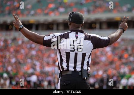 15. September 2019: Field Juror Anthony Jeffries (36) während der NFL Football Action zwischen den San Francisco 49ers und den Cincinnati Bengals im Paul Brown Stadium am 15. September 2019 in Cincinnati, OH. Adam Lacy/CSM(Credit Image: &Copy; Adam Lacy/CSM via ZUMA Wire) Stockfoto
