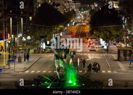 20. September 2019, Göteborg, Lorensberg, Schweden: Gotaplatsen mit Poseidon-Statue und Kungsportavenyen in Göteborg. Gotaplatsen ist ein öffentlicher Platz am südlichen Ende von Avenyn, dem Hauptboulevard der Stadt. (Credit Image: © Karol Serewis/SOPA Images via ZUMA Wire) Stockfoto