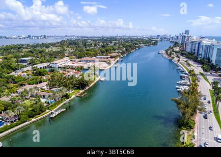 Miami Beach Florida, Luftblick von oben mit Blick nach unten, Indian Creek, Biscayne Bay Wasser, Häuser am Wasser am Wasser, Villen, La Gorce Country Stockfoto