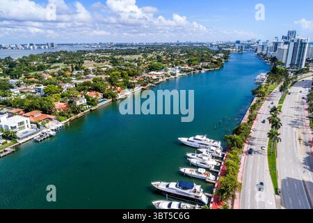Miami Beach Florida, Luftblick von oben mit Blick nach unten, Indian Creek, Biscayne Bay Wasser, Häuser am Wasser am Wasser, Villen, La Gorce Country Stockfoto