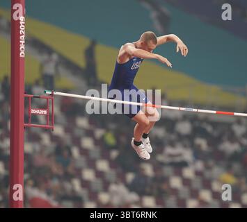2. Oktober 2019, Doha, Katar: Sam Kendricks (USA) im Khalifa International Stadion in Doha während der Pole-Vault-IAAF Leichtathletik-Weltmeisterschaft in menâ. (Credit Image: © Graham Glendinning/SOPA Images via ZUMA Wire) Stockfoto