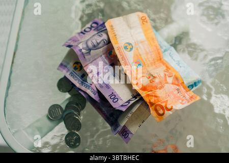 Verschiedene philippinische Peso-Scheine. Hochwertige Fotos Stockfoto