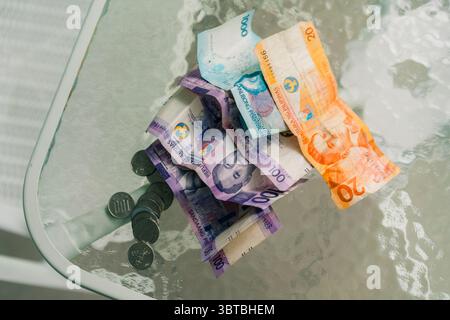 Verschiedene philippinische Peso-Scheine. Hochwertige Fotos Stockfoto