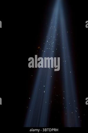 10. September 2020, New York, New York, USA: Bundesrichter befahl Zeugenaussagen von saudischen Beamten wegen Beteiligung an 9/11 Anschlägen. DATEIFOTO: The Tribute in Light erhebt sich über der Skyline von New York um das World Trade Center in Lower Manhattan, Samstag, 11. September 2010. In einer jährlichen Tradition erheben sich die beiden hellblauen Lichtstrahlen aus Lower Manhattan in Erinnerung an die gefallenen Twin Towers. JAVIER ROJAS/PI (Bild: © Prensa Internacional Via ZUMA Wire) Stockfoto