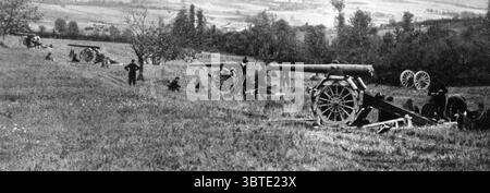 Schwere Batterie in Position. Stockfoto