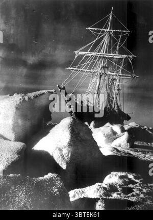 Sir Ernest Shackletons Schiff Endurance steckte im Eis der Weddelsee fest, die im Dezember 1914 in das Eisfeld eindrang und im folgenden Oktober zertrümmert und verloren wurde Stockfoto