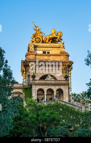 Quadrigo de l’Aurora Skulptur am monumentalen Brunnen im Parc de la Ciutadella in der Altstadt von Barcelona in der spanischen Region Katalonien Stockfoto