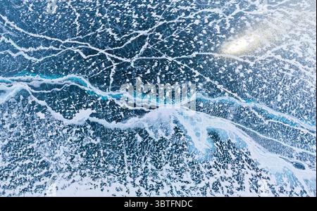 März 2013, Russland: Luftaufnahme über dem gefrorenen Baikalsee, Russland (Foto: © Airpano LLC/Amazing Aerial Via ZUMA Wire) Stockfoto