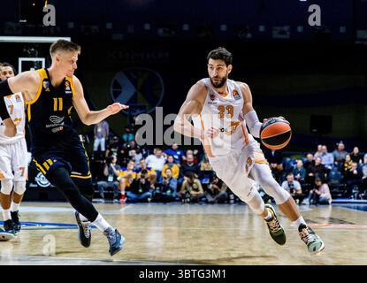 11. Oktober 2019, Moskau, Russland: Tornike Schengelia, Nummer 23 von Kirolbet Baskonia im Kampf gegen Khimki Moskau während des Eröffnungsspiels der Turkish Airlines Euroleague der Saison 2019-2020. Khimki Moskau schlug Kirolbet Baskonia Vitoria Gasteiz: 79-76 (Credit Image: © Nicholas Müller/SOPA Images via ZUMA Wire) Stockfoto