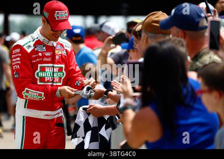 Brooklyn, Mi, USA. Juni 2025. JOEY LOGANO (22) von Middletown, CT macht sich bereit für das FireKeepers Casino 400 in Brooklyn, MI. (Kreditbild: © Walter G. Arce Sr./ASP via ZUMA Press Wire) NUR REDAKTIONELLE VERWENDUNG! Nicht für kommerzielle ZWECKE! Stockfoto