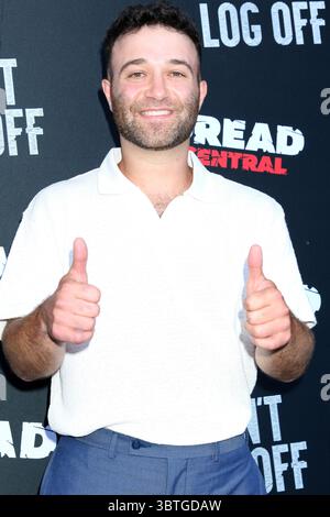 Glendale, USA. Juli 2025. LOS ANGELES - 12. JUL: Garrett Bär beim Don't Log Off Special Screening in Laemmle Glendale am 12. Juli 2025 in Glendale, KALIFORNIEN (Foto: Katrina Jordan/SIPA USA) Credit: SIPA USA/Alamy Live News Stockfoto