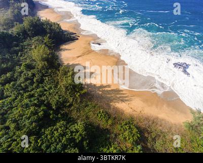 Januar 2014, Hanalei, Hawaii, Vereinigte Staaten: Luftaufnahme von Lumahai Beach, Kauai, Hawaii (Foto: © Mark A Johnson/Amazing Aerial Via ZUMA Wire) Stockfoto