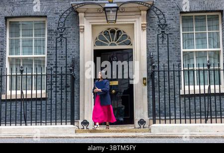 London, Großbritannien. Juli 2025. Shabana Mahmood, Lordkanzlerin und Justizministerin, in der Downing Street für die wöchentliche Kabinettssitzung. Quelle: Mark Thomas/Alamy Live News Stockfoto
