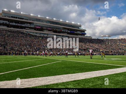 2. November 2019: Eine allgemeine Ansicht während der NCAA-Fußballspiele zwischen den Virginia Tech Hokies und den Notre Dame Fighting Irish im Notre Dame Stadium in South Bend, Indiana. John Mersits/CSM.(Kreditbild: &Copy; John Mersits/CSM via ZUMA Wire) Stockfoto