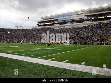 2. November 2019: Eine allgemeine Ansicht während der NCAA-Fußballspiele zwischen den Virginia Tech Hokies und den Notre Dame Fighting Irish im Notre Dame Stadium in South Bend, Indiana. Notre Dame besiegte Virginia Tech mit 21:20. John Mersits/CSM.(Kreditbild: &Copy; John Mersits/CSM via ZUMA Wire) Stockfoto