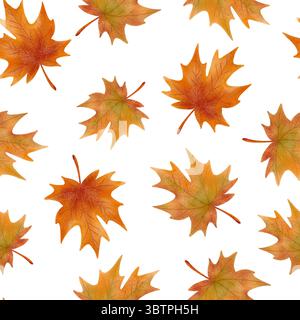 Nahtloses Muster aus gelben Ahornblättern, die über die Oberfläche verteilt sind. Der Aquarellstil verleiht Weichheit und natürlichen Charme Stockfoto