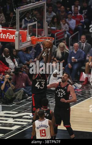 Toronto Raptors Forward Pascal Siakam (43) holt sich am 11. November 2019 beim Toronto Raptors vs Los Angeles Clippers im Staples Center einen Rückschlag. (Foto von Jevone Moore)(Credit Image: &Copy; Jevone Moore / Cal Sport Media/CSM via ZUMA Wire) Stockfoto