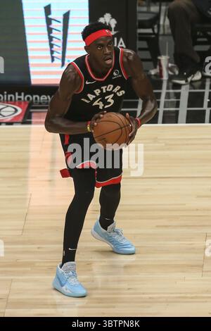 Toronto Raptors stürzte Pascal Siakam (43) während der Toronto Raptors vs Los Angeles Clippers im Staples Center am 11. November 2019. (Foto von Jevone Moore)(Credit Image: &Copy; Jevone Moore / Cal Sport Media/CSM via ZUMA Wire) Stockfoto