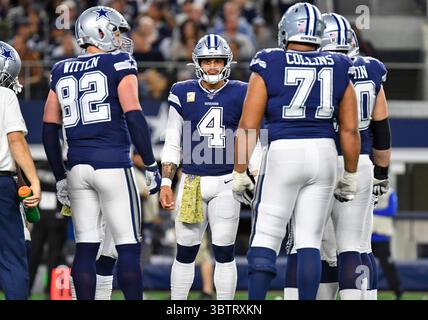 10. November 2019: Dallas Cowboys Quarterback Dak Prescott #4 bei einem NFL-Spiel zwischen den Minnesota Vikings und den Dallas Cowboys im AT&T Stadium in Arlington, TX Minnesota besiegte Dallas 28-24 Albert Pena/CSM (Credit Image: &Copy; Albert Pena/CSM via ZUMA Wire) Stockfoto