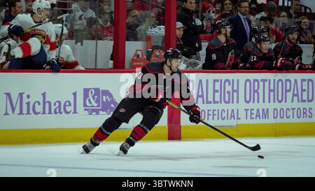 23. November 2019: Carolina Hurricanes Center Warren Foegele (13) während des NHL-Spiels zwischen den Florida Panthers und Carolina Hurricanes in der PNC Arena in Raleigh, NC. Brian McWalters/CSM(Kreditbild: &Copy; Brian Mcwalters/CSM via ZUMA Wire) Stockfoto