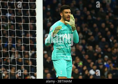 Tottenhams Torhüter Paulo Gazzaniga während des Spiels der Barclays Premier League zwischen Tottenham Hotspur und Bournemouth im Tottenham Hotspur Stadium in London. Am 30. November 2019. (Foto von AFS/Espa-Images)(Credit Image: &Copy; ESPA Photo Agency/CSM via ZUMA Wire) Stockfoto