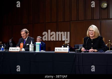 15. Oktober 2020, Washington, District of Columbia, USA: Pamela J. Roberts, Vertreterin der American Bar Association, bezeugt während der Bestätigungsverhandlung der Nominierten des Obersten Gerichtshofs Amy Coney Barrett vor dem Justizausschuss des Senats auf Capitol Hill in Washington, Donnerstag, 15. Oktober 2020, als Randall Noel hört (Credit Image: © Susan Walsh - Pool via CNP/CNP via ZUMA Wire) Stockfoto