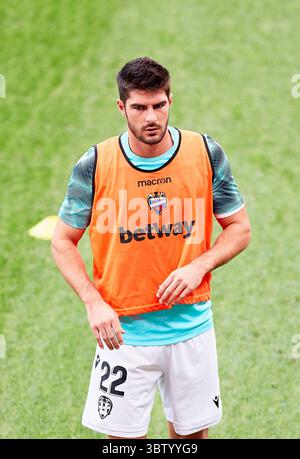 18. Oktober 2020, Bilbao, VIZCAYA, SPANIEN: Gonzalo Melero von Levante wärmt sich vor der spanischen Liga La Liga Santander auf, die am 18. Oktober 2020 in Bilbao, Spanien, zwischen Athletic Club de Bilbao und Levante UD im San Mames Stadion ausgetragen wurde. (Bild: © Inigo Larreina/AFP7 via ZUMA Wire) Stockfoto