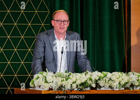 Feier der Israelitischen Kultusgemeinde München und Oberbayern in der Hauptsynagoge Ohel Jakob. Festakt anlässlich des 80. Jahrestage der Wiedergründung der Israelitischen Kultusgemeinde München und Oberbayern sowie der 40-jährigen Präsidentschaft von Dr.h.c.mult. Charlotte Knobloch. Prof. Dr. Philipp Lenhard bei seinem Festvortrag. München Bayern Deutschland *** Feier der Jüdischen Gemeinde München und Oberbayern in der Hauptsynagoge Ohel Jakob anlässlich des 80. Jahrestages der Wiedergründung der Jüdischen Gemeinde München und Oberbayern und des 40. An Stockfoto