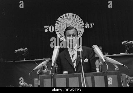 Aktuell 22-2-1969: Mit 600.000 dahinter. Neuer Vorsitzender der Nationalen Organisation Norwegens ist Tor Aspengren. Derselbe Kongress, der ihn zum Vorsitzenden wählte, verabschiedete auch ein Aktionsprogramm für LO - das Programm, das in Zukunft die Leitlinie der union-Bewegung sein wird. Foto: Ivar Aaserud / aktuell / NTB ***Foto wird nicht verarbeitet*** *Text wird automatisch übersetzt* Stockfoto