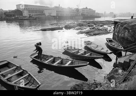 Aktuell 23-1-1969 : Gewinn vor allem.die Generalversammlung der Gewerkschaft hatte einen Vorschlag genehmigt, der von Rechtsanwalt Sigbjørn Mustad genehmigt wurde, 10 Millionen Kronen der Reserven der Gruppe in die privaten Taschen der Aktionäre zu transferieren. Die 10 Millionen sind steuerfrei und werden über einen Zeitraum von fünf Jahren an die Aktionäre ausgezahlt. Gleichzeitig werden Einsparungen bei den Einrichtungen und Ausrüstungen für die Arbeitnehmer erzielt. Foto: Per Ervik / aktuell / NTB ***FOTO NICHT VERARBEITET*** *Text wird automatisch übersetzt* Stockfoto