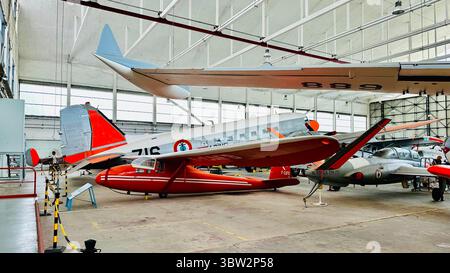 Oldtimer-Flugzeugsammlung – Rochefort Aeronautical Museum, Frankreich Stockfoto