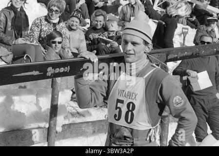 Aktuell 12 - 1 - 1970: Ausländertag. Holmenkollens spezielles Skisprungrennen war das große Finale der diesjährigen internationalen Skisaison. Der beste Norweger, Bjørn Wirkola, kam auf Rang sieben. Dann belegten wir den 10., 12. Und 14. Platz. Es war nicht gut genug. Wirkola nimmt sich einen Moment Zeit, um in diesem artikel nach Kollen nachzudenken. Er ist der Meinung, dass aktive und Leiter ein wenig Diskussion in der Kammer führen sollten.Foto: Ivar Aaserud / aktuell / NTB ***Foto ist nicht bildverarbeitet*** *Text wird automatisch übersetzt* Stockfoto