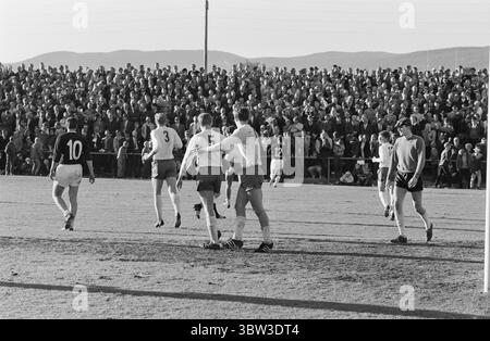 Aktuell 41 - 2 - 1969: SIF/Ham-kam gegen das Halbfinale im Cup zwischen Strømsgodset und Ham-kam endete mit 0:0 im Marienlyst-Stadion in Drammen. Es wird also ein Rematch geben. Es wird in Hamar gespielt. Foto: Ivar Aaserud / aktuell / NTB ***FOTO NICHT VERARBEITET*** *Text wird automatisch übersetzt* Stockfoto
