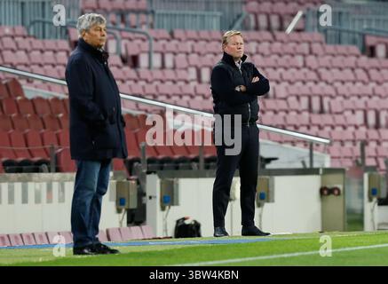 4. November 2020, Barcelona, Spanien: Ronald Koeman vom FC Barcelona während des Spiels der UEFA Champions League zwischen dem FC Barcelona und dem FC Dynamo Kyiv im Camp Nou in Barcelona, Spanien. (Kreditbild: © DAX via ZUMA Wire) Stockfoto