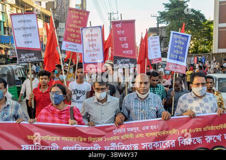 7. November 2020: Kundgebung und Prozession aus Anlass des 103. Jahrestages der Großen Sozialistischen Sowjetrevolution und des 40. Gründungsjubiläums des marxistischen Bezirks Sylhet (Credit Image: © MD Rafayat Haque Khan/ZUMA Wire) Stockfoto