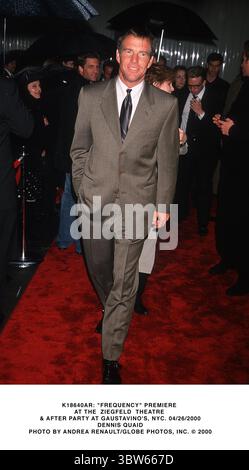 1. JANUAR 2011 - K18640AR: PREMIERE IM ZIEGFELD THEATER. & AFTER PARTY BEI GAUSTAVINO'S, NYC. 26.04.2000.DENNIS QUAID. (Kreditbild: © Andrea Renault/ZUMA Wire) Stockfoto