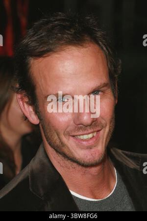 12. Dezember 2006 - Beverly Hills, KALIFORNIEN, USA - 11. Dezember 2006 - Beverly Hills, Kalifornien - Peter Berg. „Dreamgirls“ Los Angeles Premiere im Wilshire Theatre. Foto: Charles Harris/AdMedia (Foto: © Glenn Weiner/ZUMA Wire) Stockfoto