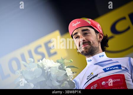 Toulouse, Frankreich. Juli 2025. Der irische Ben Healy von EF Education-EasyPost feiert am Mittwoch, den 16. Juli 2025, in Frankreich im weißen Trikot für den besten jungen Fahrer nach der 11. Etappe der Tour de France 2025, von und nach Toulouse (154 km). Die 112. Ausgabe der Tour de France beginnt am Samstag, den 5. Juli in Lille, Frankreich, und endet am 27. Juli in Paris. BELGA FOTO JASPER JACOBS Credit: Belga News Agency/Alamy Live News Stockfoto