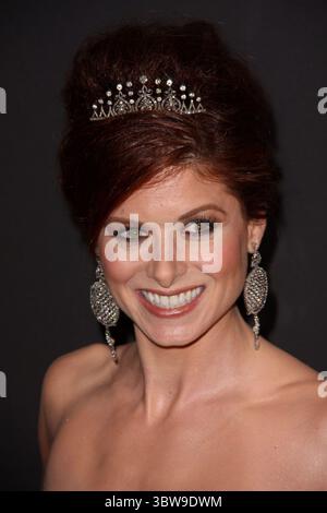 18. Februar 2009 - Beverly Hills, CA, USA - 17. Februar 2009 - Beverly Hills, CA - Debra Messing. 11. Jährliche Kostümbildner Guild Awards im Four Seasons Beverly Wilshire Hotel. Foto: Charles Harris/AdMedia. (Bild: © Glenn Weiner/ZUMA Wire) Stockfoto
