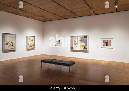 Tate Britain in London zeigt britische Kunst mit modernen und klassischen Werken in eleganter Galerieeinrichtung. London, UK, 28. Juni 2023 Stockfoto